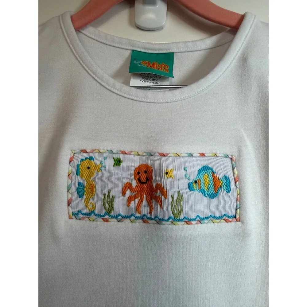 24.Mia's Kids White Smocked Ocean Animal Top and Plaid Ruffle Shorts Set Size 4